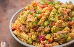 Smoked Salmon & Avocado Pasta (Macaroni) Salad Recipe