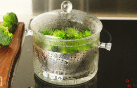 how long to steam broccoli on stove